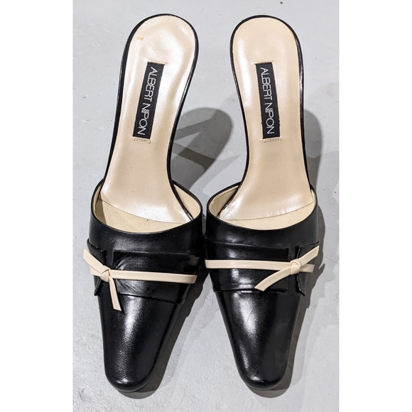 Albert Nipon Leather Heeled Mules Shoes - Picture 4 of 8